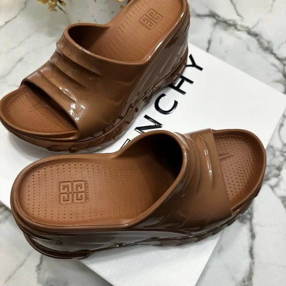 Givenchy Marshmallow wedge sandals Clay  in rubber size 38 - Picture 12 of 17